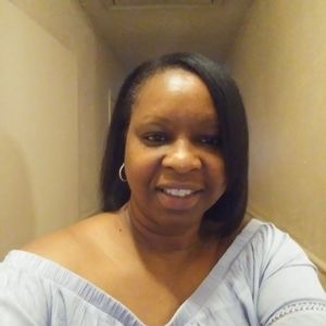 Meet your Posher, Myra